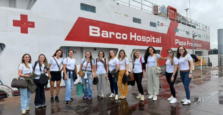A.C.Camargo leva assistência e cuidado às comunidades ribeirinhas com a Missão Barco Hospital Papa Francisco